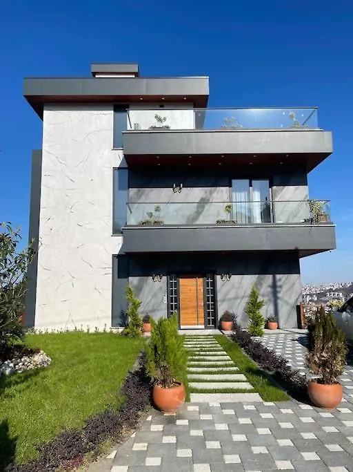 Luxury Triplex Villa 特拉布宗